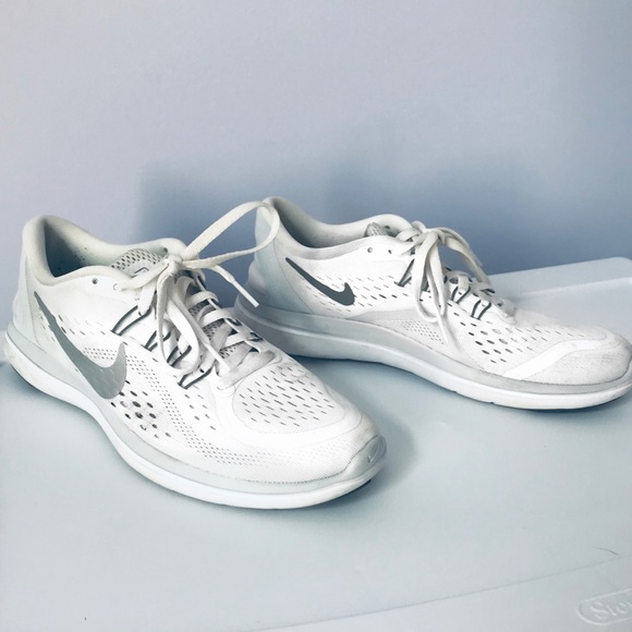 nike flex white womens